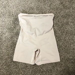 NWOT Maternity Belly Bandit